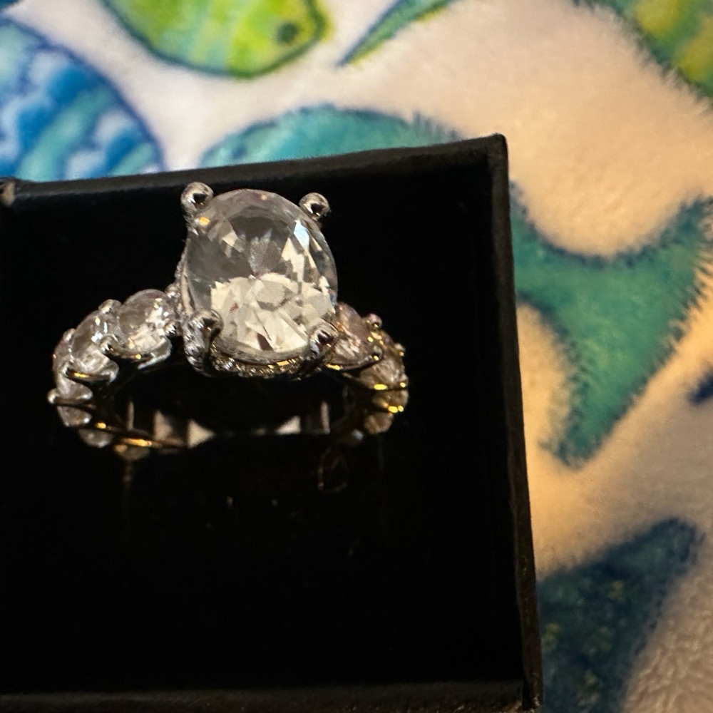 Elegant Silver CZ Ring